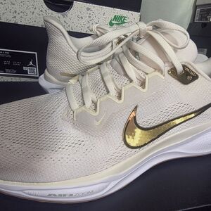Nike Women's Cream and Gold Sneakers